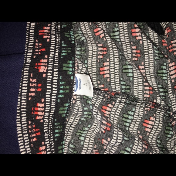 Old navy pants(women’s) - Picture 4 of 4
